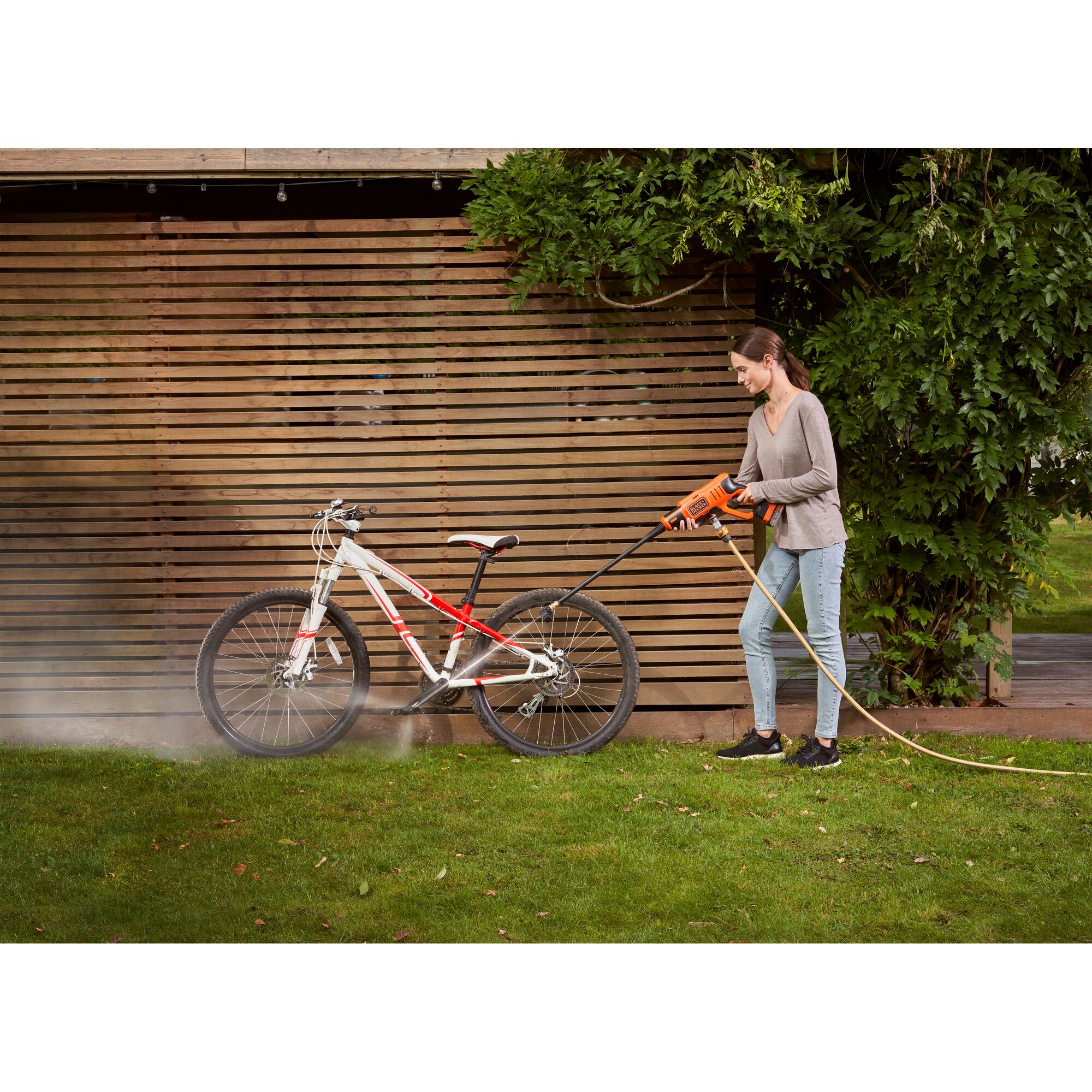 8V POWERCONNECT™ Cordless Pressurized Sprayer Kit with 2.0Ah