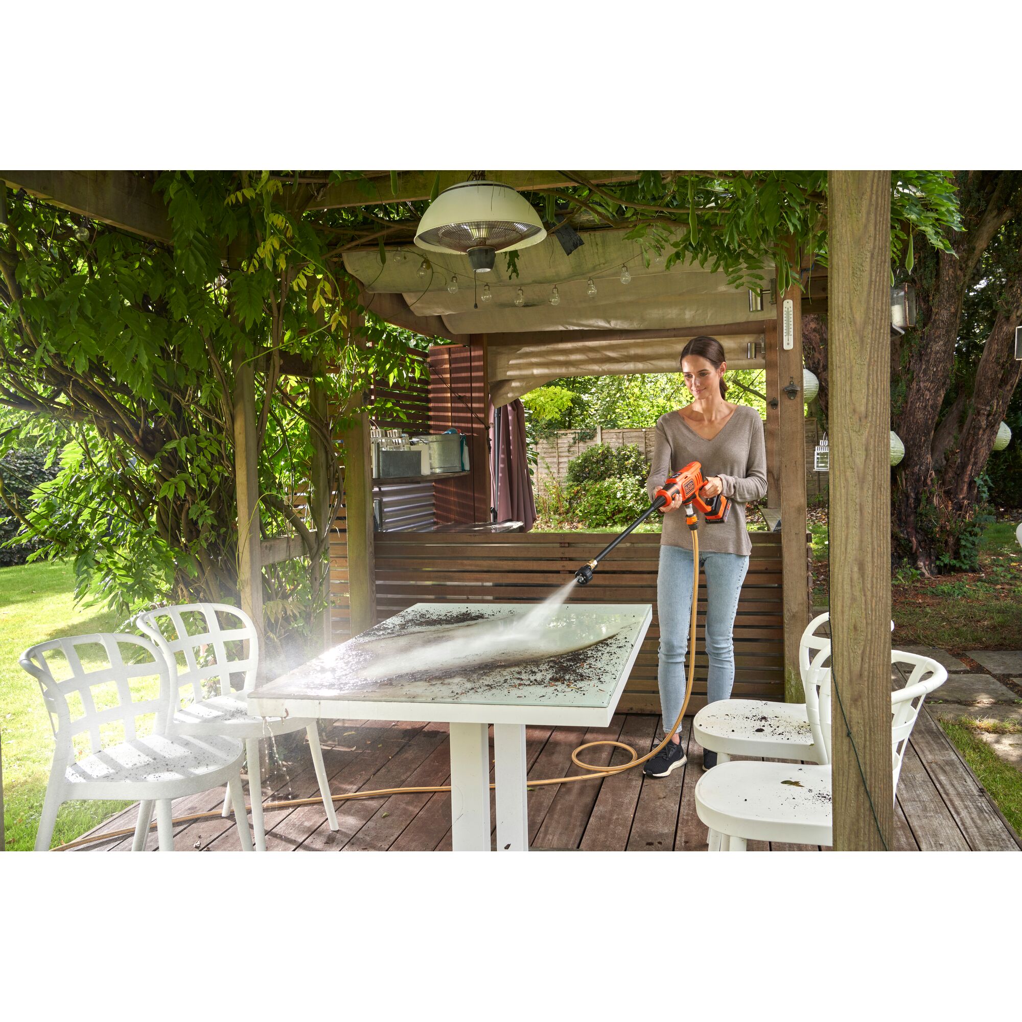 8V POWERCONNECT™ Cordless Pressurized Sprayer Kit with 2.0Ah