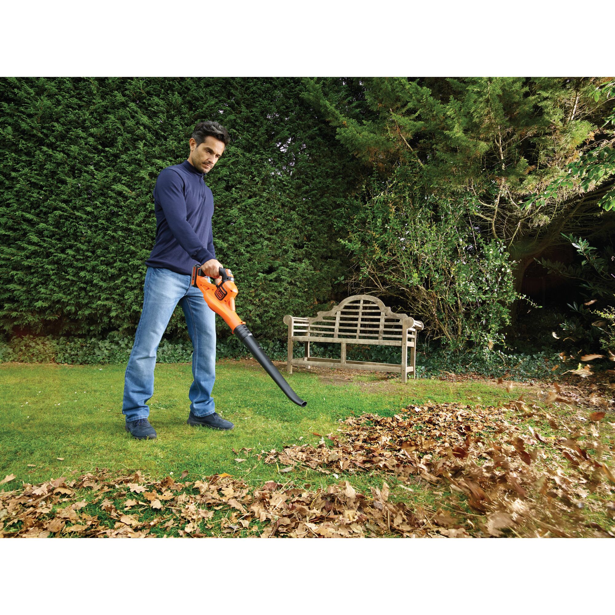 18V Cordless POWERCOMMAND Boost Leaf Blower BLACK DECKER